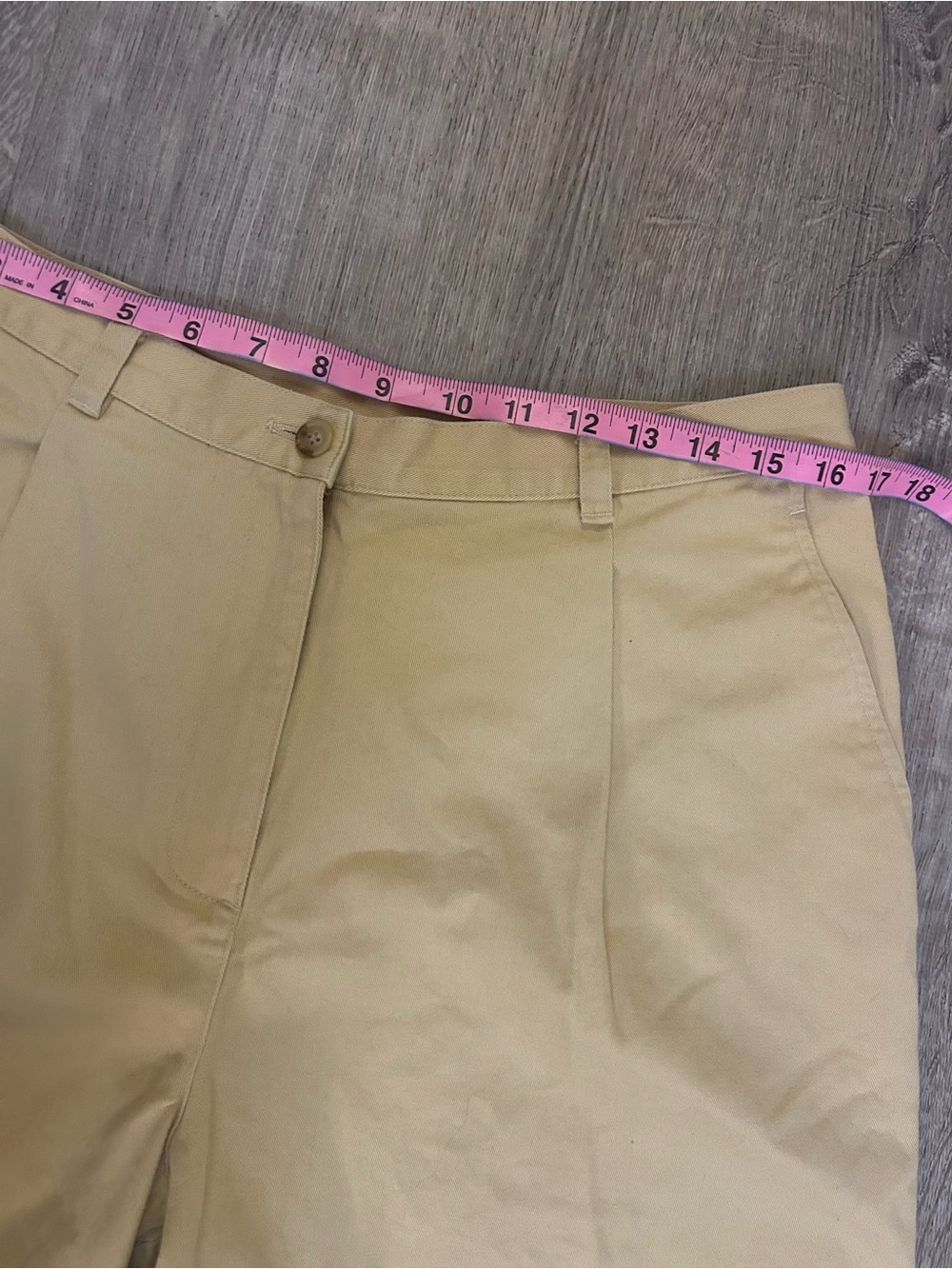 Ralph Lauren Men’s Light Khaki Bermuda Shorts Size 14 - Picture 3 of 9